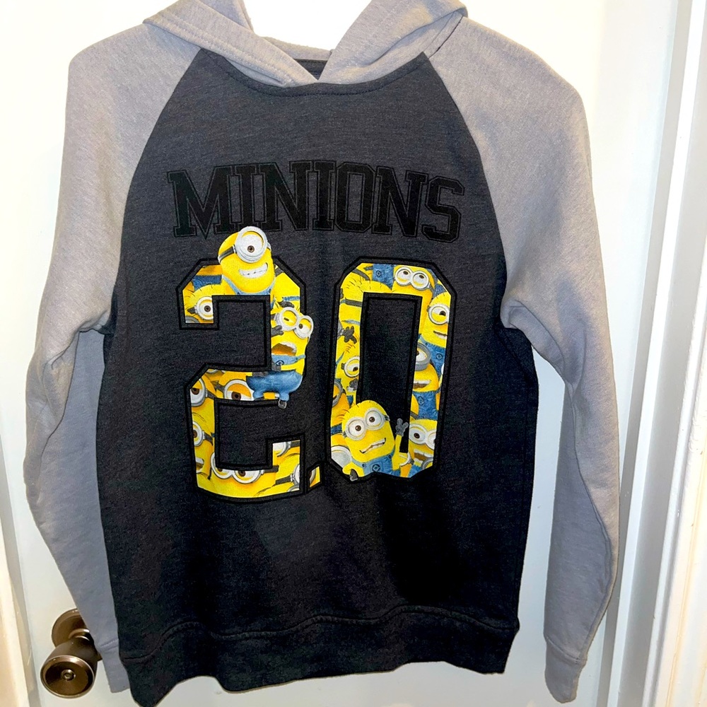 Minions sweater